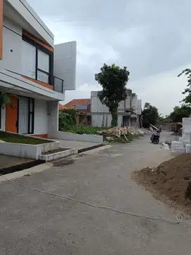 Rumah Baru Dekat Tol Baros