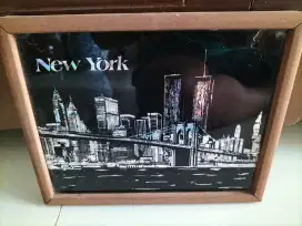 Lukisan Cahaya New York ukuran 26 x 21 cm,