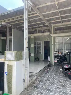 over kredit Rumah  di Metland Cibitung