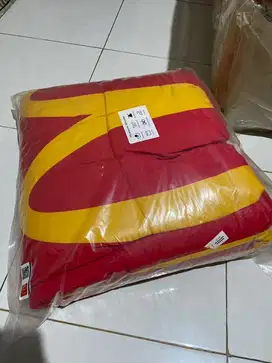 Selimut/ bed cover mc donald (140x210cm, single bed).