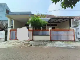 Dijual rumah bagus dan siap huni di Bojong Kulur