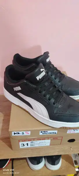 Sepatu puma USA