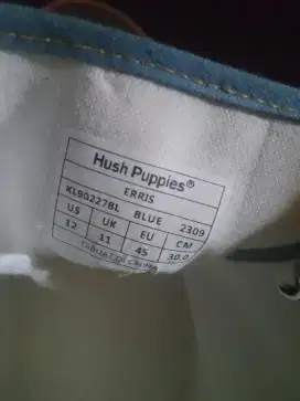 Jual sepatu masih baru belum di pakai sama sekali