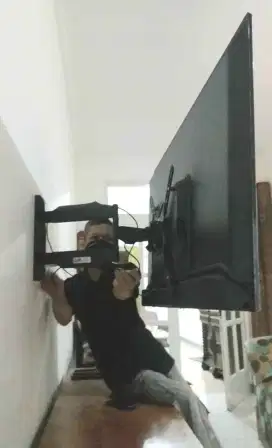 pasang & jual bracket swivel yg bisa belok kiri kanan utk gantungan tv