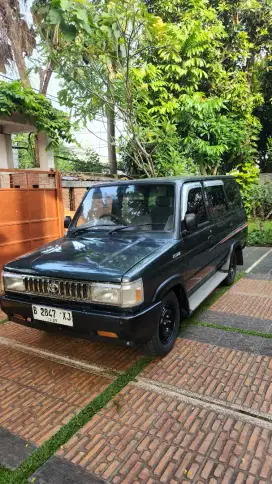 Di jual kijang grand extra long tahun 1996