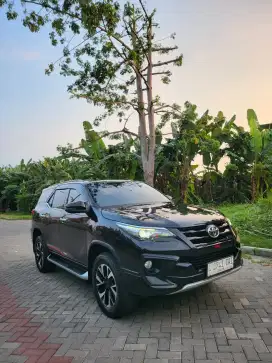 [Gress Mobil Kutisari]Vrz Trd Sportivo Diesel 2.4 AT Tahun 2019