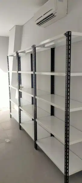 Rak besi serbaguna dan ramping