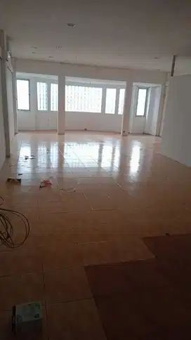 Ruko 2 lantai siap pakai pusat kota