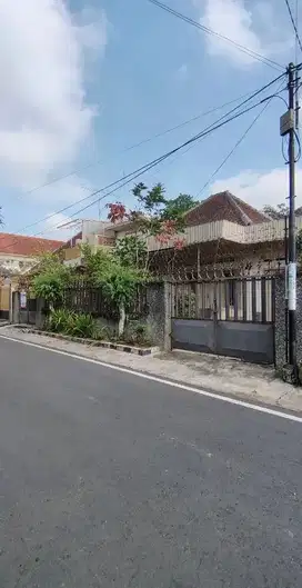 Dijual rumah klasik jalan sapudi daerah pulau pulau kota malang