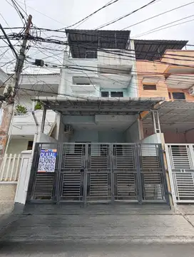 RUMAH 3LT KONDISI RAPI JL TERATAI TOMANG SIAP HUNI