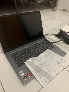 Lenovo V14 G4 Ryzen 3