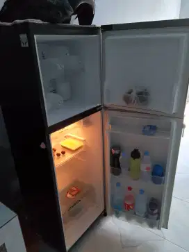 Jual kulkas 2 pintu merk Aqua