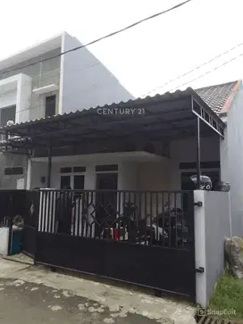 Rumah Bagus Dan Minimalis Di Pamulang S8569