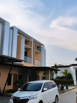 Townhouse dekat sekolah IPEKA bisa DP 10 juta Free Full Furnished