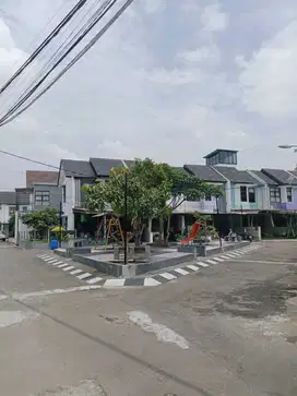 Rumah 2 Lantai CLUSTER Edelweiss Townhouse Arcamanik Soetta | LA006