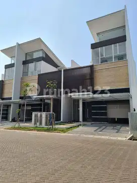 Rumah Golf Island Signature Cluster Elite Uk 10x30 Bagus Mewah