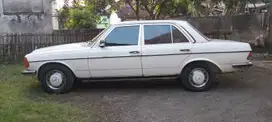 Mercedes-Benz E280 1983 Bensin