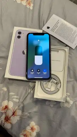 Dijual Iphone 11 Purple 64GB Resmi Ibox Mulus Lengkap