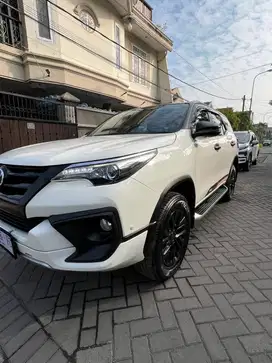 LowKm60rb|| fullOri|| fortuner VRZ TRD 2018 reg plat N mlg nik 2017