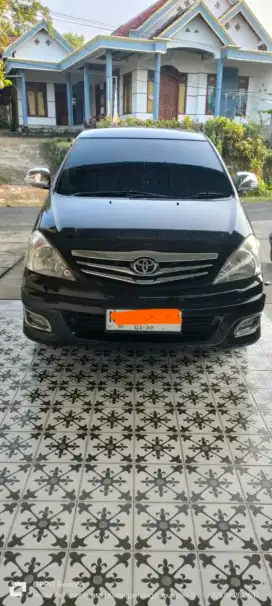 Kijang Innova 2.5G