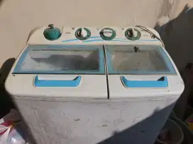Mesin Cuci Sanken Bekas