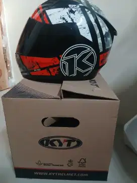 Helm KYT full face bekas rasa baru