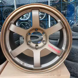 Rays te37 ring 18x9 6x139,7 ET 0 Brown. Fortuner pajero 4pcs
