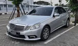 Dijual E200 silver 2011, kondisi istimewa