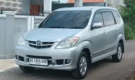 AVANZA G METIK 2010
