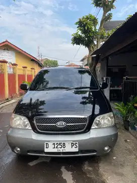 DIJUAL KIA SEDONA A/T 2004 TERAWAT