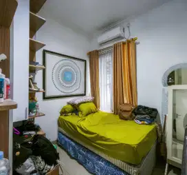 Dijual Cepat Rumah 2 lantai Full Furnish di Villa Bogor