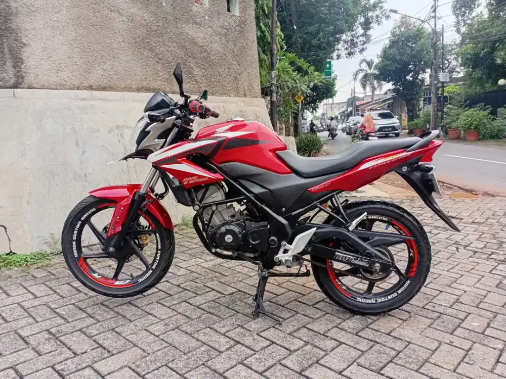 CB 150 2014 CASH ONLY UNITGRES BERGARANSI HARGA MURAH MERIAH MASIHNEGO