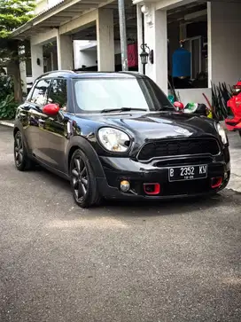 Mini cooper countryman S 2011 at panoramic
