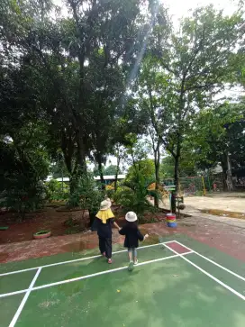 dibutuhkan pengasuh anak usia 3 dan 5 tahun