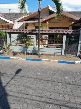 Disewakan rumah malang