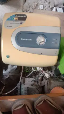 Dijual water heater kap 15 liter