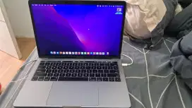 Macbook Pro 13, 2017 Memory 256GB