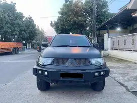 Mitsubishi Strada Triton 2012 Pribadi