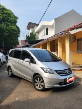 Honda Freed 1.5 PSD 99% SEPERTI BARU!
