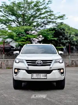 Toyota fortuner vrz 2017 diesel matic type tertinggi
Antik