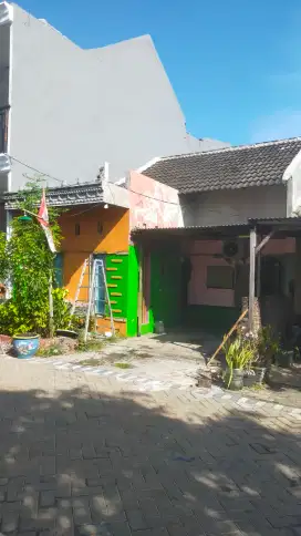 Dijual Rumah Alam mutiara Candi sidoarjo bekas TK