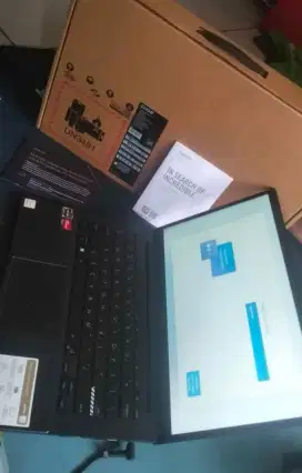 Laptop Asus Vivobook E1404F