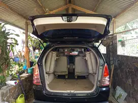 Toyota Kijang Innova 2006 Bensin