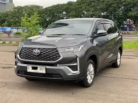 TOYOTA ZENIX  2.0 V AT GREY 2024