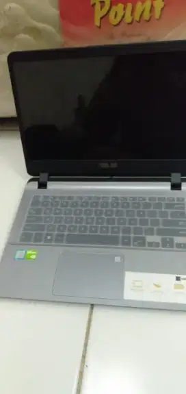 Asus silver gaming kentang