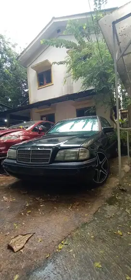 Mercedes benz C200 th 1997 MT