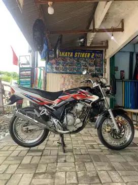 Motor scorpio 2003