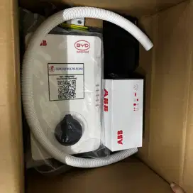 Charger mobil listrik