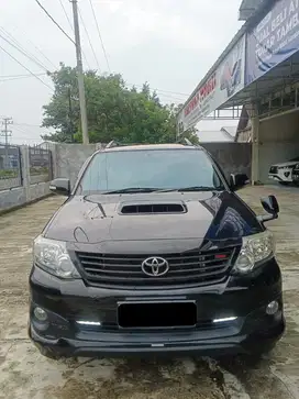 Fortuner VNT 2.5 TRD AT Diesel 2014