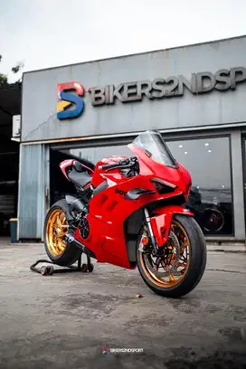 DUCATI V4 BASE RED 2023